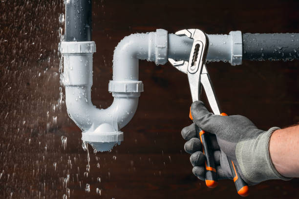 Professional Gas Line Repair technician working in Syracuse, NE